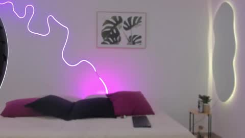 Sam Clark online show from 10/27/25, 02:26