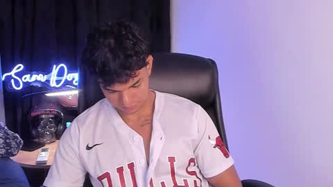 Snapshot of sam_dosantos chatting on 01/22/25, 03:41 llll sammu llll online show from 01/22/25, 03:41