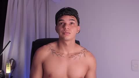 Snapshot of sam_dosantos chatting on 02/13/25, 04:43 llll sammu llll online show from 02/13/25, 04:43