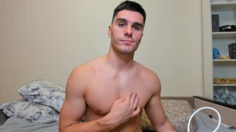 Snapshot of sam_huston18 chatting on 12/14/24, 03:40 BACK IN 2 WEEKS online show from 12/14/24, 03:40