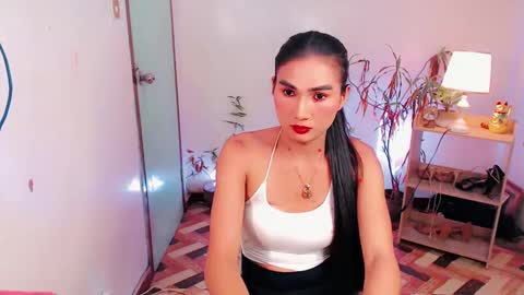 Snapshot of sam_mitinair chatting on 12/05/24, 12:22 sam online show from 12/05/24, 12:22