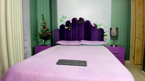 sam_naughty18 online show from 12/15/24, 11:12