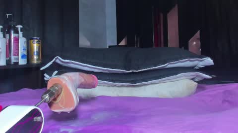 sam_naughty18 online show from 06/14/26, 02:30