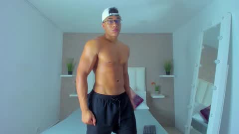 Snapshot of sam_rouge chatting on 02/24/25, 05:53 sam_rouge online show from 02/24/25, 05:53