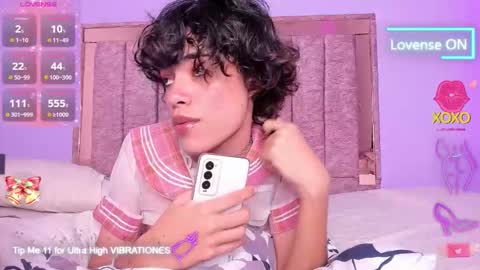 Snapshot of sam_sexy0106 chatting on 01/15/26, 04:33 sam_sexy0106 online show from 01/15/26, 04:33