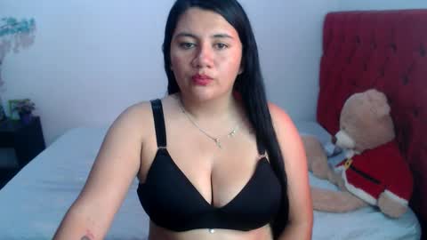 Snapshot of sam_sexyy2 chatting on 10/21/25, 08:09 sam_sexyy2 online show from 10/21/25, 08:09