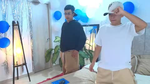 Snapshot of sam_tnt9 chatting on 03/22/26, 04:27 sam_tnt9 online show from 03/22/26, 04:27