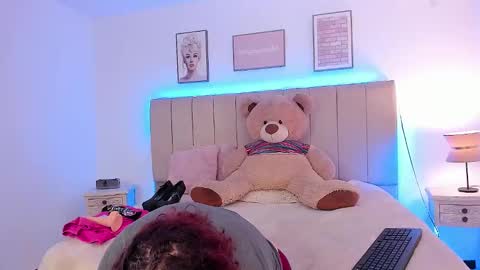 Samantha  online show from 12/16/25, 12:32