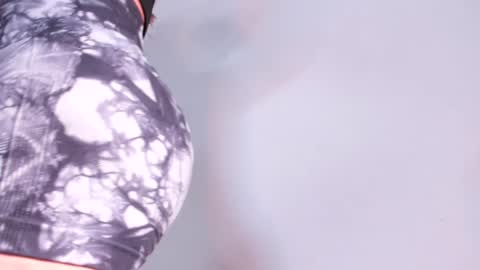 Snapshot of samaantha_white_ chatting on 01/28/25, 05:24 Samaantha online show from 01/28/25, 05:24