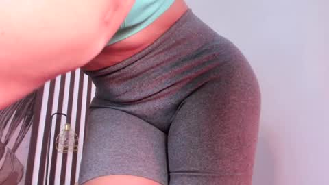 Snapshot of samaantha_white_ chatting on 01/31/25, 05:21 Samaantha online show from 01/31/25, 05:21