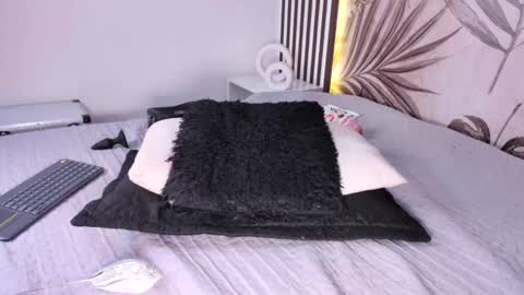 Snapshot of samaantha_white_ chatting on 02/06/25, 03:09 Samaantha online show from 02/06/25, 03:09