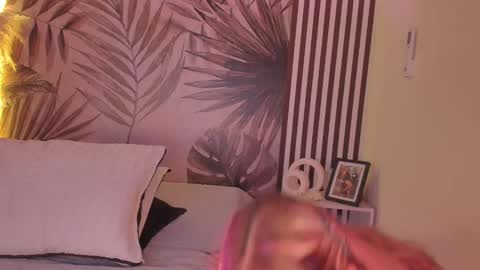 Snapshot of samaantha_white_ chatting on 11/22/25, 11:31 Samaantha online show from 11/22/25, 11:31