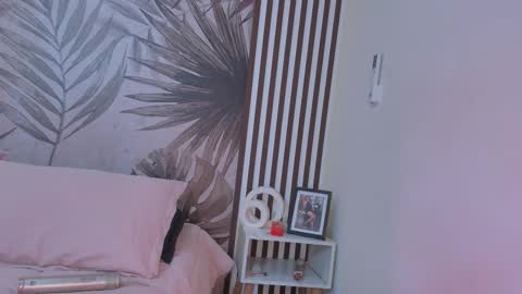 Snapshot of samaantha_white_ chatting on 01/19/26, 11:36 Samaantha online show from 01/19/26, 11:36