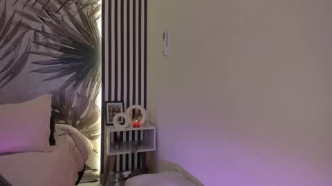 Snapshot of samaantha_white_ chatting on 03/09/26, 11:14 Samaantha online show from 03/09/26, 11:14