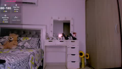 Snapshot of samanta_65 chatting on 07/03/26, 03:02 carolina online show from 07/03/26, 03:02