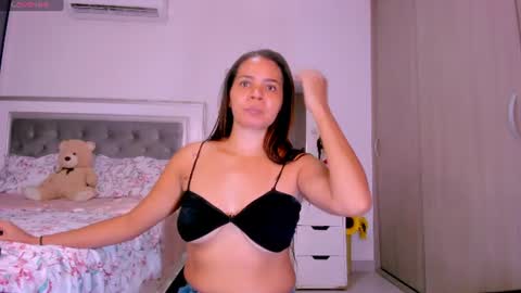 Snapshot of samanta_65 chatting on 07/12/26, 02:13 carolina online show from 07/12/26, 02:13