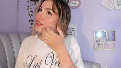 Snapshot of samanta_bone chatting on 03/03/25, 12:59 Samanta online show from 03/03/25, 12:59