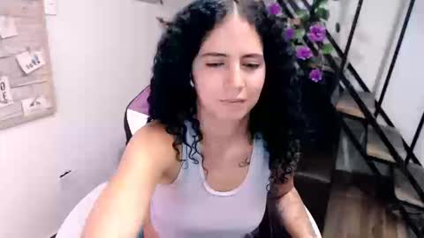 Snapshot of samantha2girl chatting on 03/25/26, 10:27 samantha online show from 03/25/26, 10:27