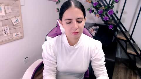 Snapshot of samantha2girl chatting on 04/16/26, 05:14 samantha online show from 04/16/26, 05:14