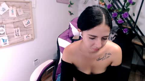 Snapshot of samantha2girl chatting on 04/27/26, 01:58 samantha online show from 04/27/26, 01:58