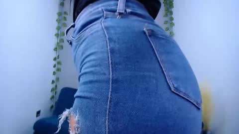 Snapshot of samantha46 chatting on 02/13/26, 11:45 Samy online show from 02/13/26, 11:45