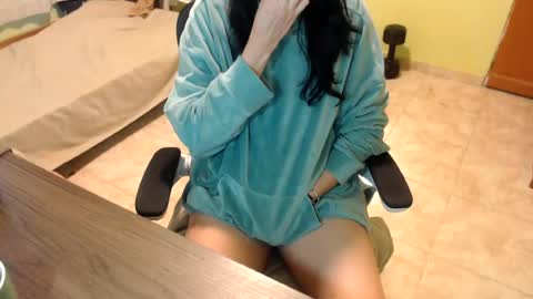 Snapshot of samantha_699 chatting on 07/25/26, 05:32 samantha_699 online show from 07/25/26, 05:32