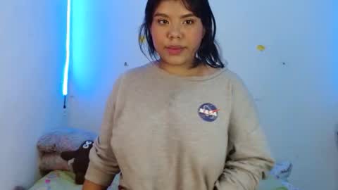 samantha_890 online show from 11/30/25, 12:47