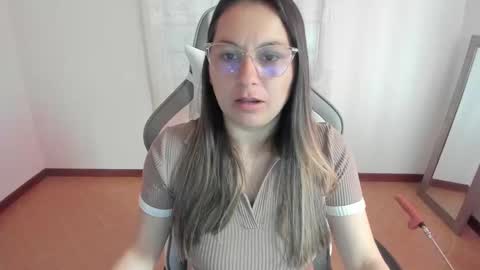 Snapshot of samantha__wilson chatting on 02/20/25, 12:36 Samantha online show from 02/20/25, 12:36