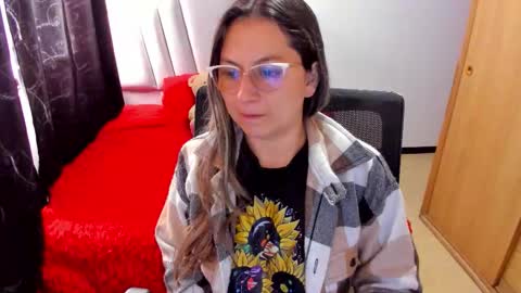 Snapshot of samantha__wilson chatting on 09/30/25, 03:28 Samantha online show from 09/30/25, 03:28