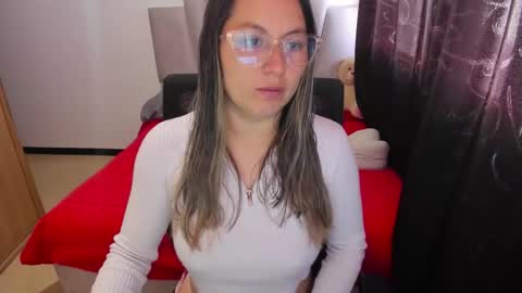 Snapshot of samantha__wilson chatting on 11/27/25, 01:35 Samantha online show from 11/27/25, 01:35