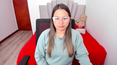 Snapshot of samantha__wilson chatting on 03/18/26, 07:39 Samantha online show from 03/18/26, 07:39