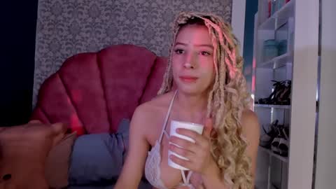 Snapshot of samantha_cp_ chatting on 01/20/25, 12:18 Sammy online show from 01/20/25, 12:18