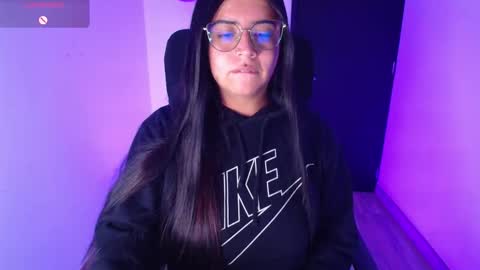 Snapshot of samantha_devil_ chatting on 11/14/25, 02:43 Samanta online show from 11/14/25, 02:43