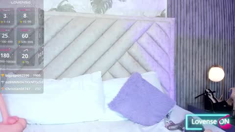 Snapshot of samantha_duque11 chatting on 01/12/25, 09:08 Samantha online show from 01/12/25, 09:08