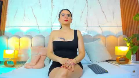 samantha_fiire online show from 06/16/26, 12:08