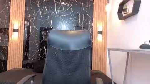    online show from 06/12/26, 11:42