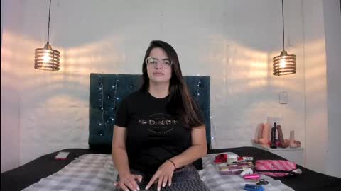 samantha_foxyy online show from 04/26/26, 12:03