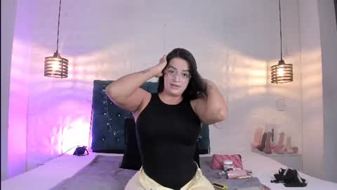 Snapshot of samantha_foxyy chatting on 06/18/26, 11:36 samantha_foxyy online show from 06/18/26, 11:36