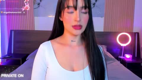 Snapshot of samantha_moons chatting on 12/18/25, 12:49 samantha_moons online show from 12/18/25, 12:49