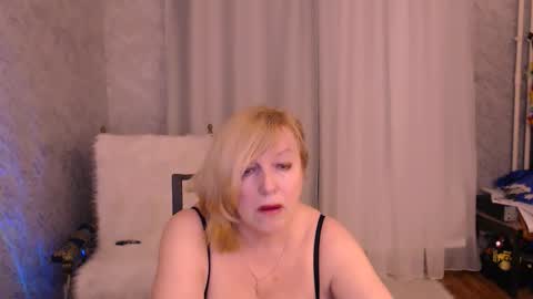 Snapshot of samantha_si chatting on 03/21/26, 10:57 Samantha online show from 03/21/26, 10:57