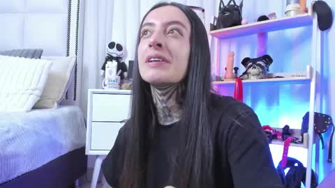 Fernanda online show from 09/23/25, 01:47