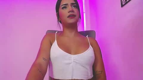 Snapshot of samantha_sweet30 chatting on 01/10/25, 05:37 Salome Vargas online show from 01/10/25, 05:37