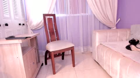 samantha_thompsoon online show from 11/10/25, 08:41