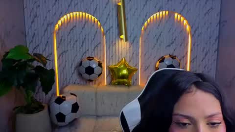 Snapshot of samantha_tx_ chatting on 06/24/26, 03:16 Samantha online show from 06/24/26, 03:16