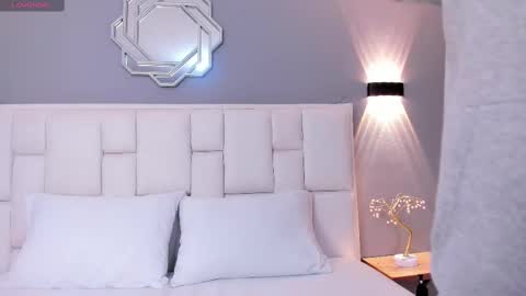  Samanthaa online show from 11/23/25, 12:27