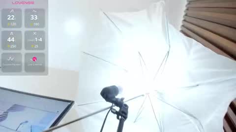 Snapshot of samanthabenet chatting on 09/09/25, 07:35 online show from 09/09/25, 07:35