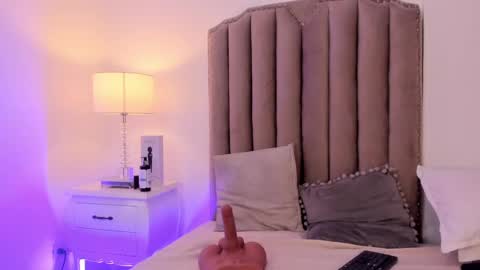 Samantha online show from 01/23/25, 11:36