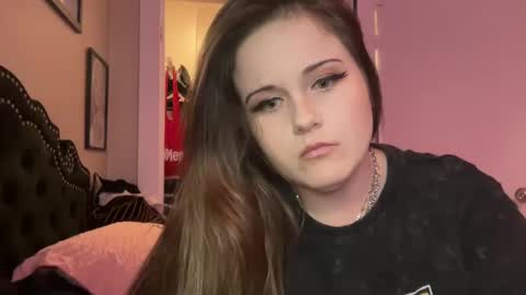 Snapshot of samanthafever chatting on 02/08/25, 06:54 samanthafever online show from 02/08/25, 06:54