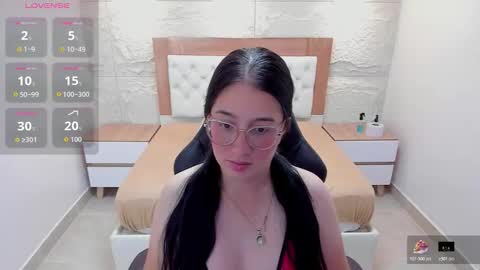 Snapshot of samanthafiore1 chatting on 03/03/26, 12:44 online show from 03/03/26, 12:44