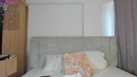 V A  N E S S A  online show from 02/11/25, 09:03